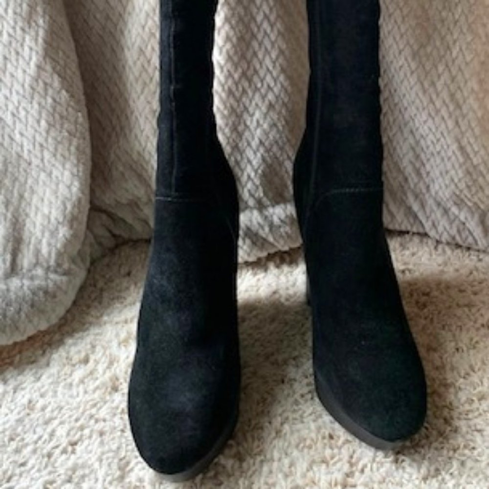 Nine West - Your Kiss Black Suede in size 10 m